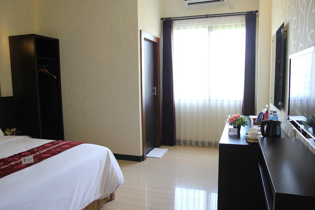 Hotel Roditha Banjarbaru Banjarmasin  Zimmer foto