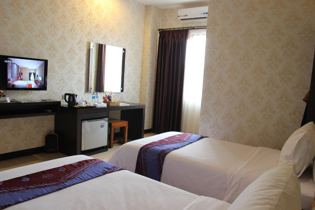 Hotel Roditha Banjarbaru Banjarmasin  Zimmer foto